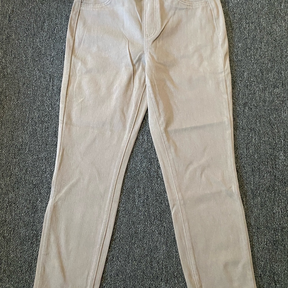 Uniqlo Woman's Light Beige Chinos